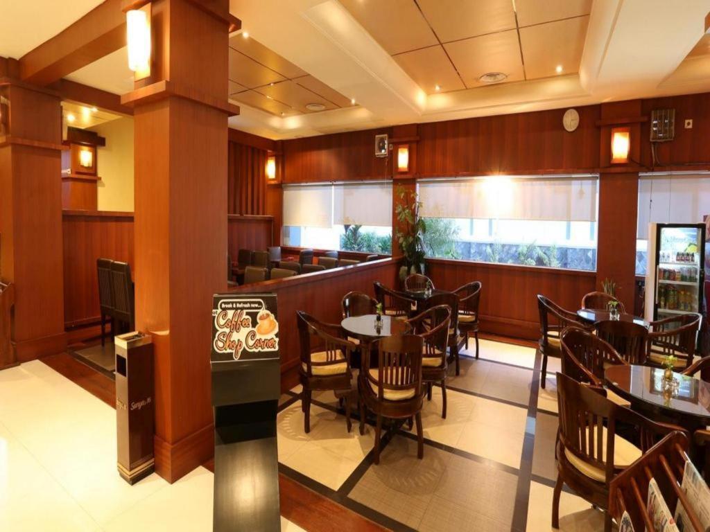 Hotel Tarakan Plaza מראה חיצוני תמונה