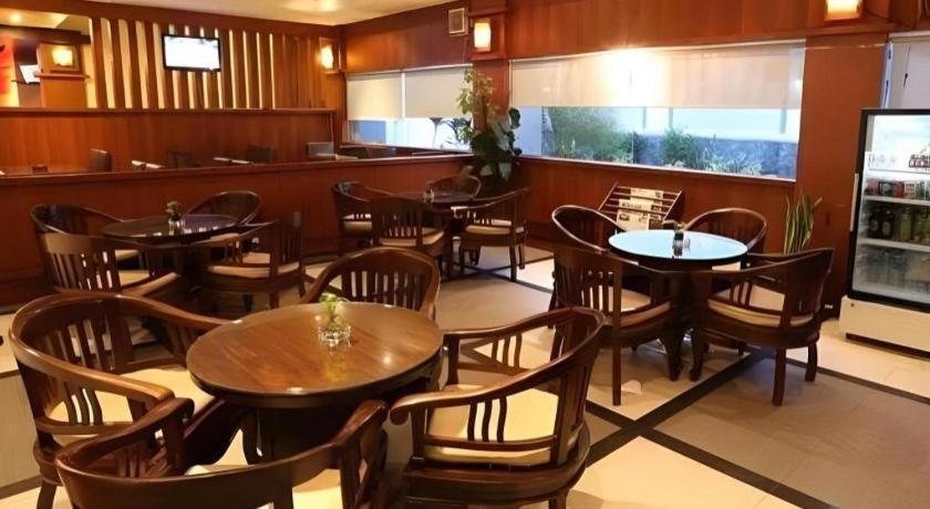 Hotel Tarakan Plaza מראה חיצוני תמונה