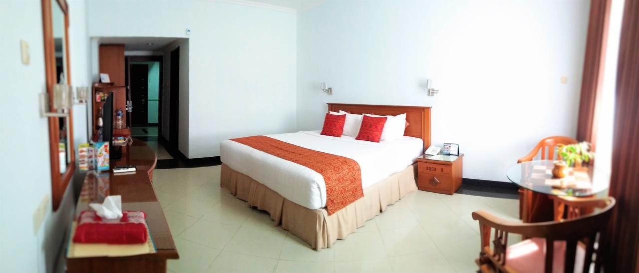 Hotel Tarakan Plaza מראה חיצוני תמונה
