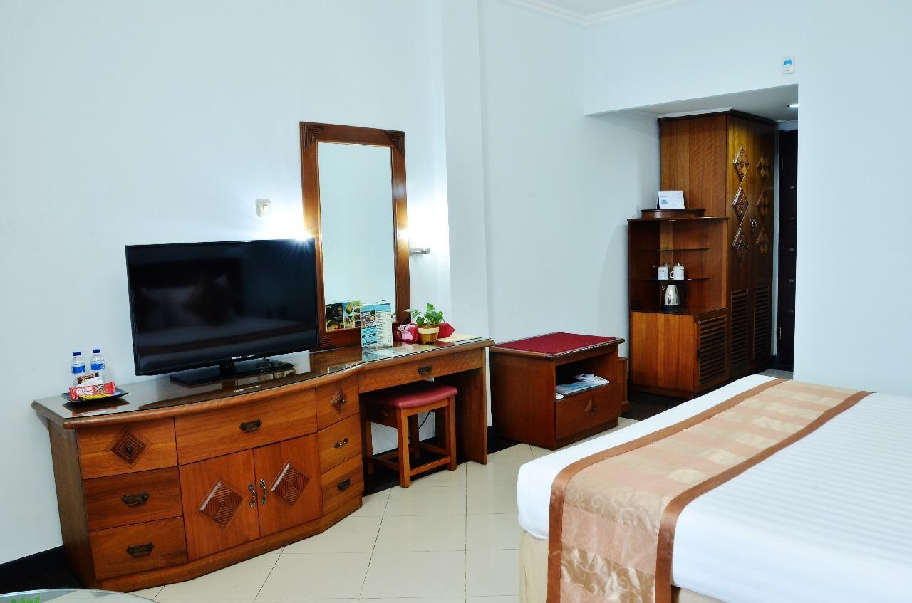 Hotel Tarakan Plaza מראה חיצוני תמונה
