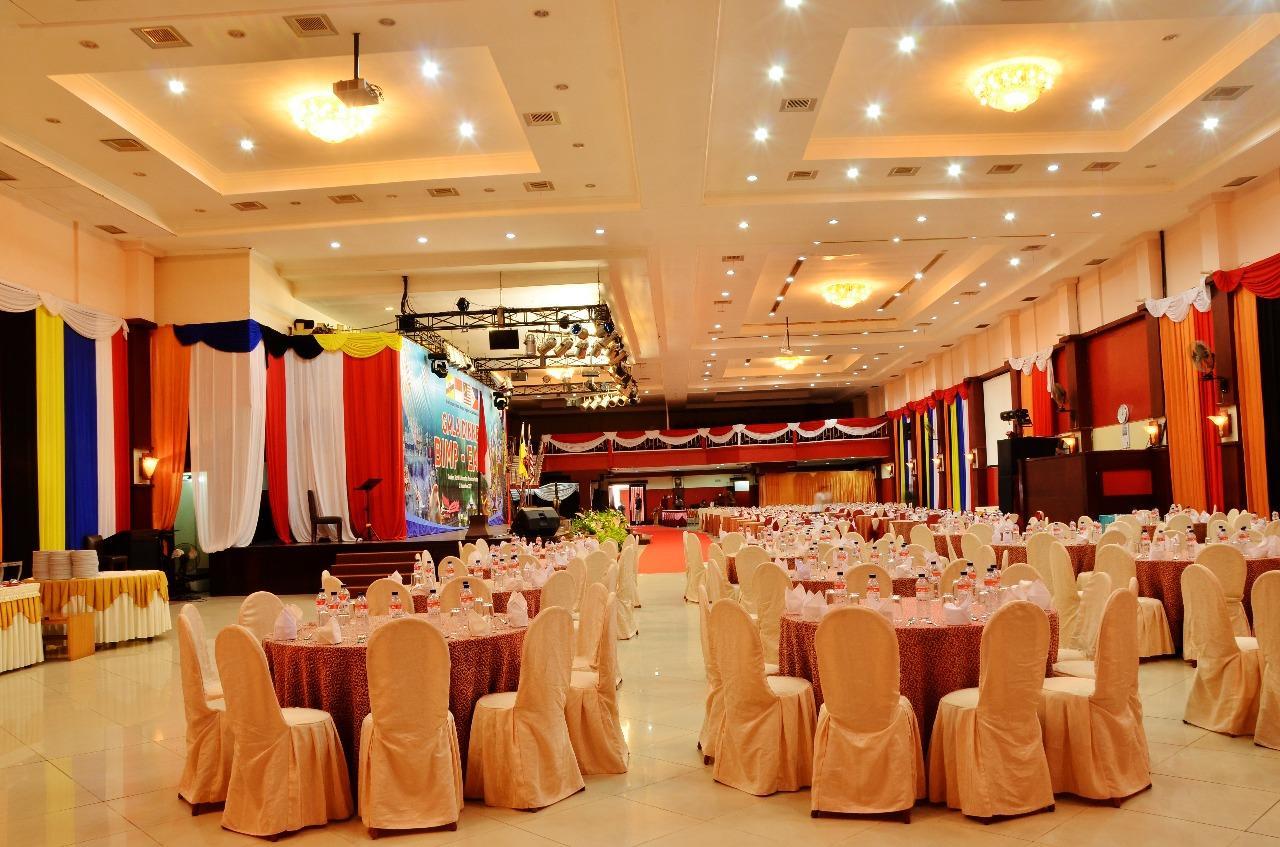 Hotel Tarakan Plaza מראה חיצוני תמונה